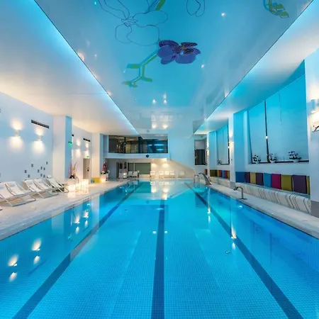 Luxury Two Room Apartment In The Heart Of Bucharest *