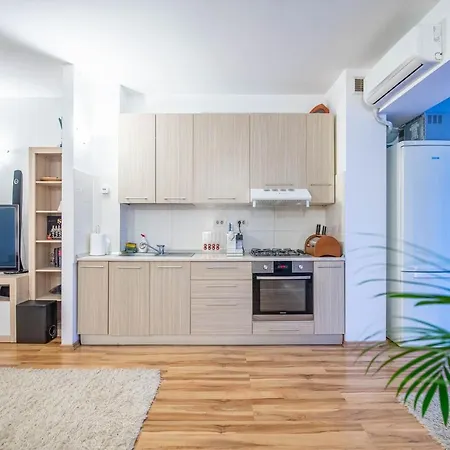 Luxury Two Room Apartment In The Heart Of Bucharest 부쿠레슈티