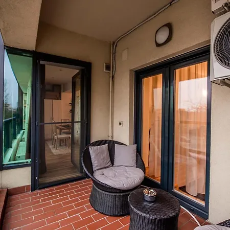아파트 Luxury Two Room Apartment In The Heart Of Bucharest