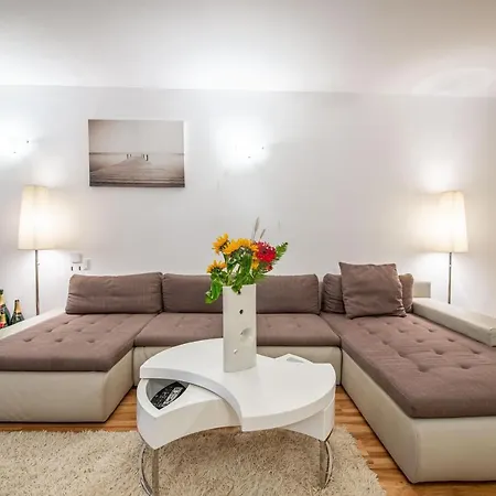 Luxury Two Room Apartment In The Heart Of Bucharest Bukarest