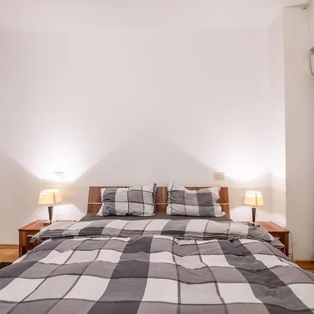 Apartman Luxury Two Room Apartment In The Heart Of Bucharest *