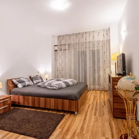 Luxury Two Room Apartment In The Heart Of Bucharest *