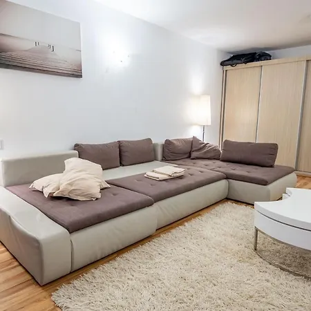 Luxury Two Room Apartment In The Heart Of Bucharest Apartman Bukarest